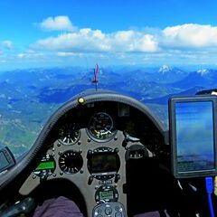 Flugwegposition um 13:40:43: Aufgenommen in der Nähe von Bad Tölz-Wolfratshausen, Deutschland in 2449 Meter